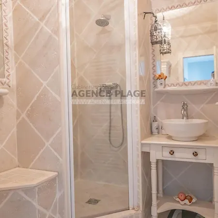 Maison 3 Chambres, Acces Direct, Proche Centre Et Commerces - Fr-1-197-550 Ле-Сабль-д’Олон