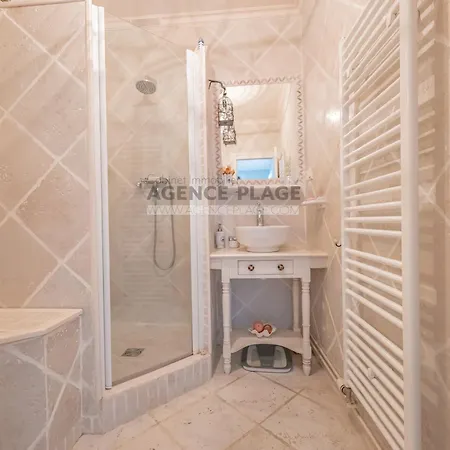 Дом отдыха Maison 3 Chambres, Acces Direct, Proche Centre Et Commerces - Fr-1-197-550 Ле-Сабль-д’Олон