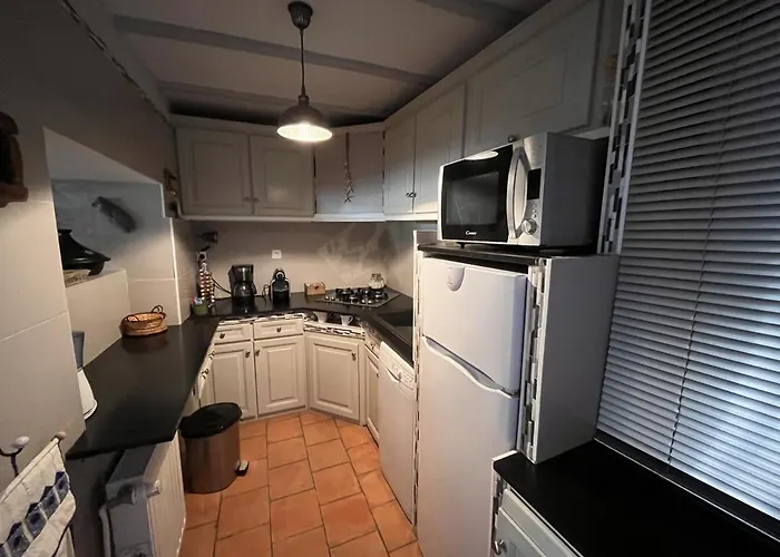 Maison 3 Chambres, Acces Direct, Proche Centre Et Commerces - Fr-1-197-550 בית נופש *